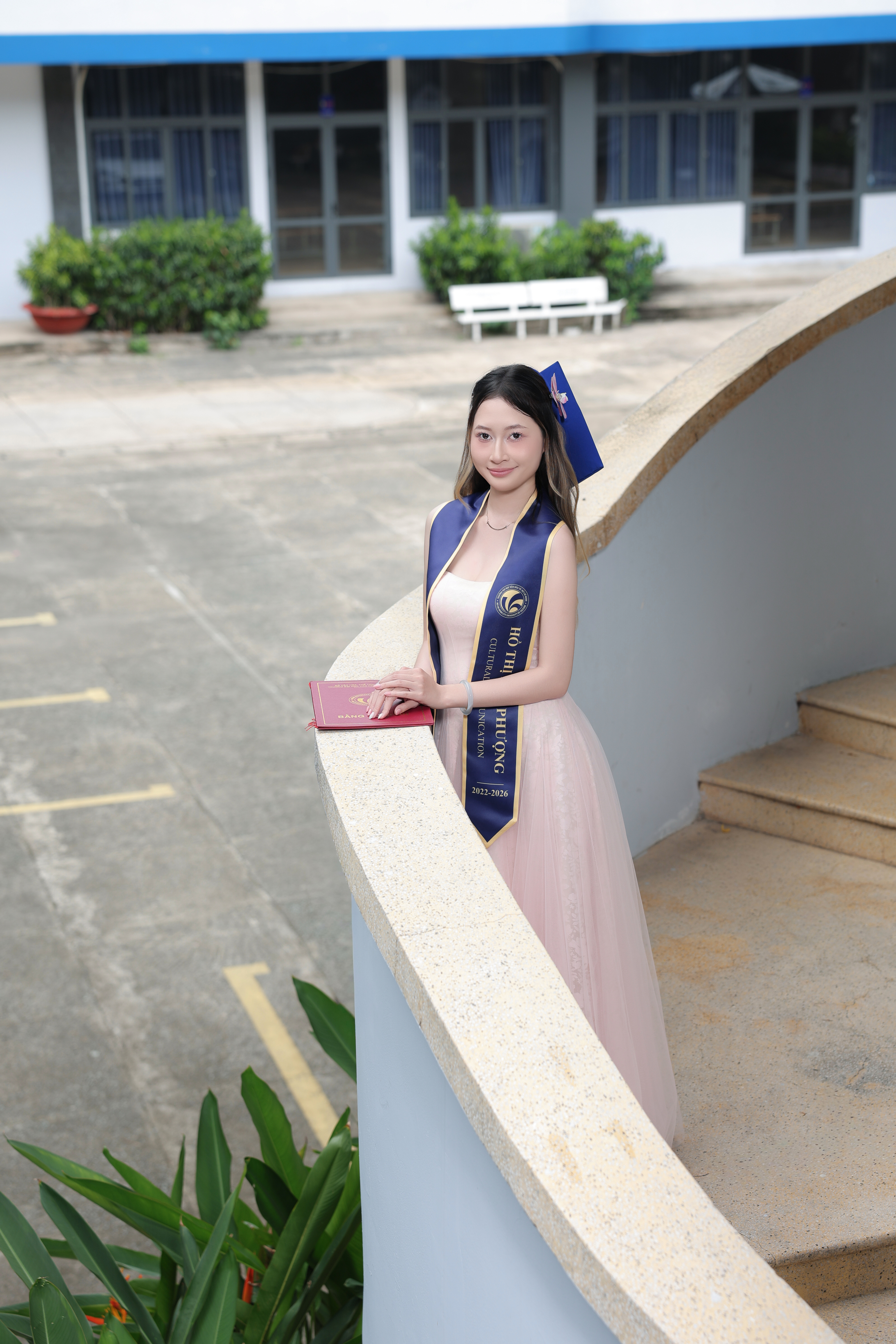 Khoảnh khắc tốt nghiệp 2